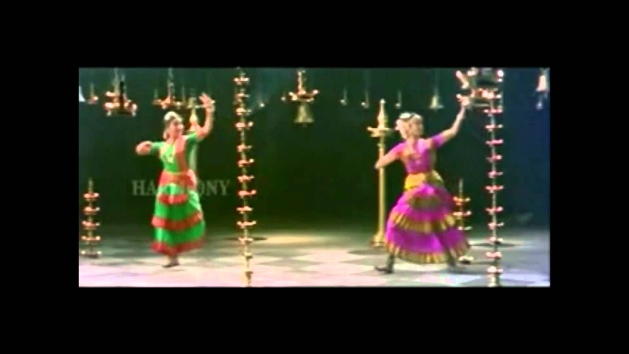Parvathi Manohari Lyrics – Thooval Kottaram Movie